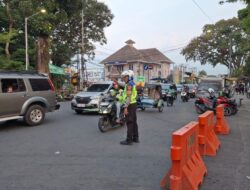Pastikan Kamseltibcar Lancar, Sat Lantas Polres Pematangsiantar Turun ke Jalan Atur Lalu Lintas