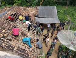 Demi Percepatan Rehab RTLH, Satgas TMMD Kodim 0402/OKI Lanjutkan Pembongkaran Rumah