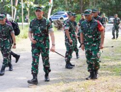 Dandim 0808/Blitar Dampingi Pangdam V/Brw Kunjungi Lokasi Brigif/Yonif TP di Kesamben
