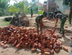 TNI dan Warga Bersatu, Pembangunan MCK TMMD Kodim 0402/OKI Terus Berjalan
