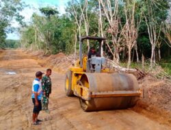 TMMD Ke-128 Kodim 0402/OKI, Progres Pembangunan Jalan di Desa Pematang Sukatani Hampir Rampung 100 Persen