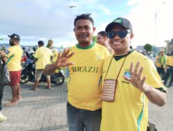 Ratusan Fans Brasil di Fakfak Gelar Konvoi dan Aksi Bersih Lingkungan Sambut Piala Dunia 2026