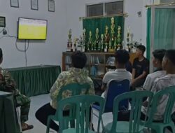 Kodim 0402/OKI-OI Laksanakan Nonton Bareng Pesta Bola Dunia Bersama Masyarakat