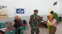 Tekan Angka Stunting, Babinsa Sumberurip Dampingi Pelaksanaan Kegiatan Posyandu Balita