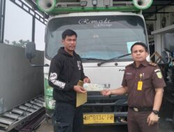 Tembus Rp177 Juta! Truk Barang Rampasan Kejari Simalungun Laku di Atas Harga Limit