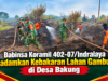 Babinsa Koramil 402-07/Indralaya Padamkan Kebakaran Lahan Gambut di Desa Bakung