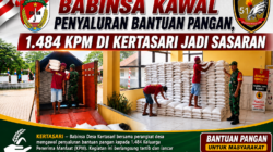 Babinsa Kawal Penyaluran Bantuan Pangan, 1.484 KPM di Kertasari Jadi Sasaran