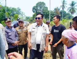 Bupati HM Toha Tohet Mendadak Dicegat Warga, Ngadu Kabel PLN Putus Dicuri