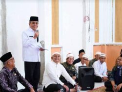 Wakil Bupati Ogan Ilir Lepas Jamaah Umrah Akbar Secara Simbolis