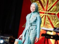 Songket Bidak Cukit Tampil Casual di Panggung Nasional