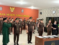 Perkuat Organisasi dan Profesionalisme, Kajari Simalungun Lantik 4 Pejabat Struktural