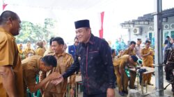 Bupati Toha Turun Langsung ke Bayung Lencir, Serap Aspirasi Warga dan Salurkan Bantuan Sembako