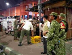 Koramil 07/Cikarang Amankan Penertiban PKL Pasar Baru, Upaya Cegah Kemacetan