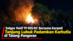 Satgas Yonif TP 895/KC Bersama Koramil Tanjung Lubuk Padamkan Karhutla di Talang Pangeran